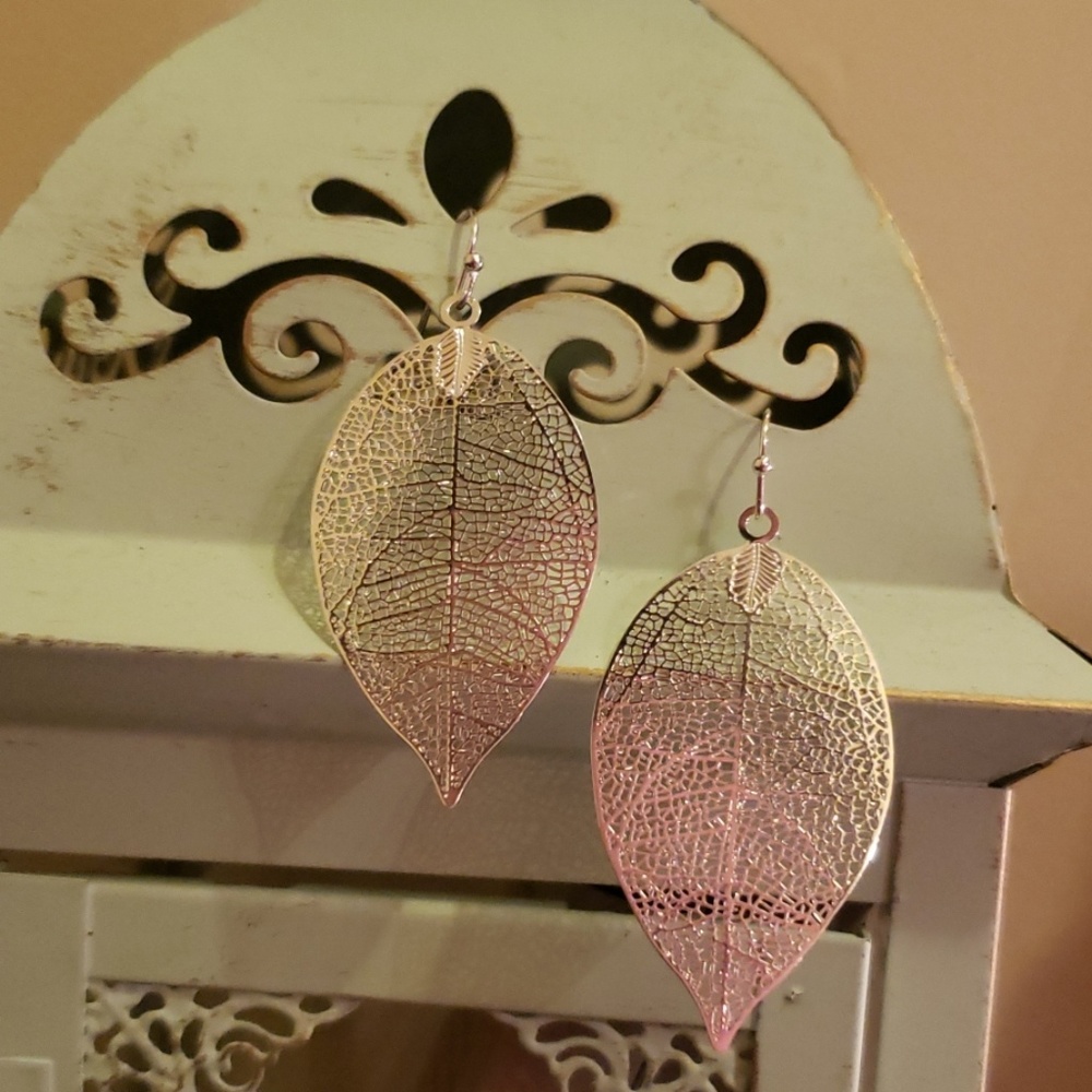 Silver leaf earrings